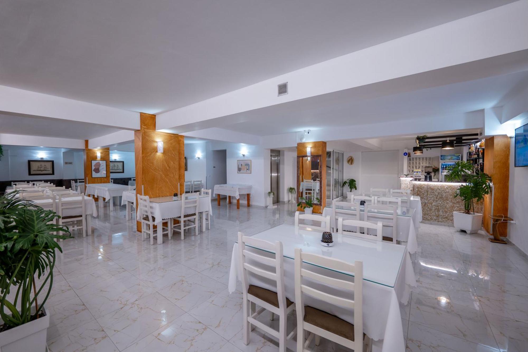 Hotel Elite Саранда Экстерьер фото
